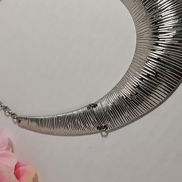 Necklace - Picture 2 of 6